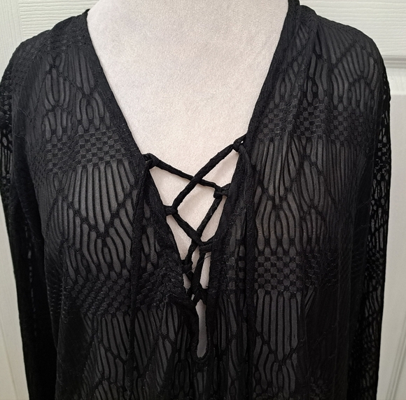 Black Lace Porto Cruz Swim Suit Cover Up - Picture 3 of 12
